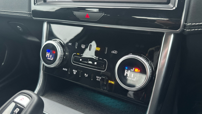 Jaguar XE 2.0 D200 R-Dynamic SE 4dr Auto Diesel Saloon